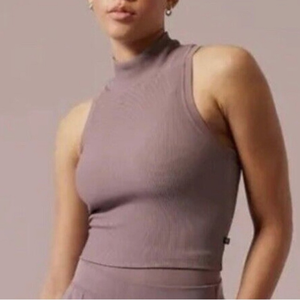 Athleta Mauve Ribbed Mock Neck Crop Top